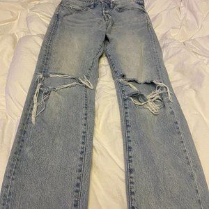 Slim Straight Lightwash Jeans